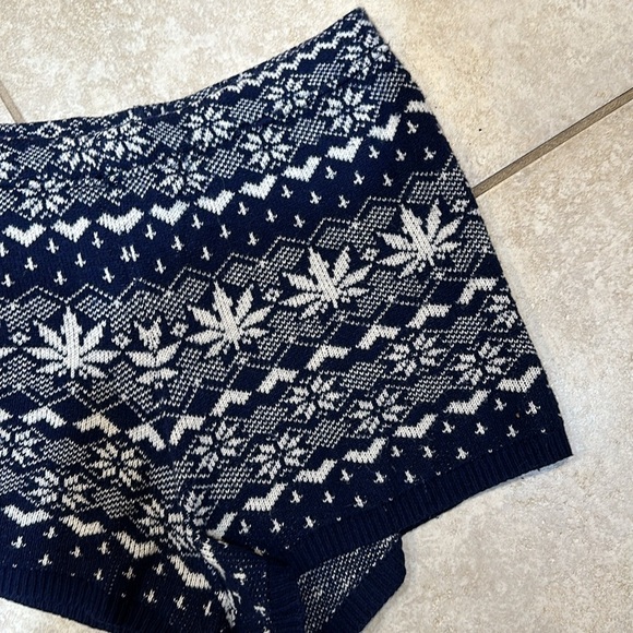 NEW! BDG Urban Outfitters Fairisle Sweater Knit Short L Weed - Picture 6 of 7
